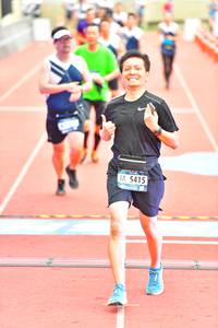 BIB: 5415
                            <button type="button" onclick="openModal(4621863)" class="btn btn-primary btn-sm float-right btn-popup" data-toggle="modal" data-target=".modal-high-quality">
                        <i class="fas fa-shopping-cart"></i> Add to Cart
                    </button>
                                            <button type="button" onclick="isThisMe(4621863, true)" class="btn btn-success btn-sm float-right btn-popup btn-isme hidden" data-toggle="tooltip" data-placement="bottom" title="นี่คือรูปของคุณใช่ไหม คลิกที่นี่เพื่อเอาเข้าอัลบั้ม">
                        <i class="fas fa-plus"></i> Add to album
                    </button>
                    <button type="button" onclick="isThisMe(4621863, false)" class="btn btn-warning btn-sm float-right btn-popup btn-isnotme hidden">
                        <i class="fas fa-ban"></i> Remove from album
                    </button>