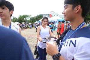 BIB: 
                            <button type="button" onclick="openModal(4622323)" class="btn btn-primary btn-sm float-right btn-popup" data-toggle="modal" data-target=".modal-high-quality">
                        <i class="fas fa-shopping-cart"></i> Add to Cart
                    </button>
                                            <button type="button" onclick="isThisMe(4622323, true)" class="btn btn-success btn-sm float-right btn-popup btn-isme hidden" data-toggle="tooltip" data-placement="bottom" title="นี่คือรูปของคุณใช่ไหม คลิกที่นี่เพื่อเอาเข้าอัลบั้ม">
                        <i class="fas fa-plus"></i> Add to album
                    </button>
                    <button type="button" onclick="isThisMe(4622323, false)" class="btn btn-warning btn-sm float-right btn-popup btn-isnotme hidden">
                        <i class="fas fa-ban"></i> Remove from album
                    </button>