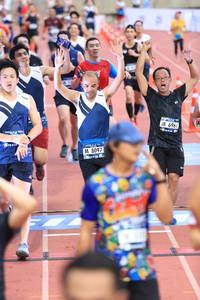 BIB: 696, 
                            <button type="button" onclick="openModal(4633075)" class="btn btn-primary btn-sm float-right btn-popup" data-toggle="modal" data-target=".modal-high-quality">
                        <i class="fas fa-shopping-cart"></i> Add to Cart
                    </button>
                                            <button type="button" onclick="isThisMe(4633075, true)" class="btn btn-success btn-sm float-right btn-popup btn-isme hidden" data-toggle="tooltip" data-placement="bottom" title="นี่คือรูปของคุณใช่ไหม คลิกที่นี่เพื่อเอาเข้าอัลบั้ม">
                        <i class="fas fa-plus"></i> Add to album
                    </button>
                    <button type="button" onclick="isThisMe(4633075, false)" class="btn btn-warning btn-sm float-right btn-popup btn-isnotme hidden">
                        <i class="fas fa-ban"></i> Remove from album
                    </button>