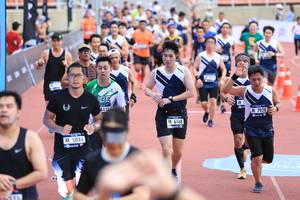 BIB: 5113, 7028, 6168, 5044
                            <button type="button" onclick="openModal(4634556)" class="btn btn-primary btn-sm float-right btn-popup" data-toggle="modal" data-target=".modal-high-quality">
                        <i class="fas fa-shopping-cart"></i> Add to Cart
                    </button>
                                            <button type="button" onclick="isThisMe(4634556, true)" class="btn btn-success btn-sm float-right btn-popup btn-isme hidden" data-toggle="tooltip" data-placement="bottom" title="นี่คือรูปของคุณใช่ไหม คลิกที่นี่เพื่อเอาเข้าอัลบั้ม">
                        <i class="fas fa-plus"></i> Add to album
                    </button>
                    <button type="button" onclick="isThisMe(4634556, false)" class="btn btn-warning btn-sm float-right btn-popup btn-isnotme hidden">
                        <i class="fas fa-ban"></i> Remove from album
                    </button>