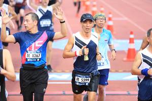 BIB: 115, 8267, 5399
                            <button type="button" onclick="openModal(4633219)" class="btn btn-primary btn-sm float-right btn-popup" data-toggle="modal" data-target=".modal-high-quality">
                        <i class="fas fa-shopping-cart"></i> Add to Cart
                    </button>
                                            <button type="button" onclick="isThisMe(4633219, true)" class="btn btn-success btn-sm float-right btn-popup btn-isme hidden" data-toggle="tooltip" data-placement="bottom" title="นี่คือรูปของคุณใช่ไหม คลิกที่นี่เพื่อเอาเข้าอัลบั้ม">
                        <i class="fas fa-plus"></i> Add to album
                    </button>
                    <button type="button" onclick="isThisMe(4633219, false)" class="btn btn-warning btn-sm float-right btn-popup btn-isnotme hidden">
                        <i class="fas fa-ban"></i> Remove from album
                    </button>