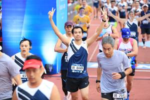 BIB: 8449, 7542
                            <button type="button" onclick="openModal(4633626)" class="btn btn-primary btn-sm float-right btn-popup" data-toggle="modal" data-target=".modal-high-quality">
                        <i class="fas fa-shopping-cart"></i> Add to Cart
                    </button>
                                            <button type="button" onclick="isThisMe(4633626, true)" class="btn btn-success btn-sm float-right btn-popup btn-isme hidden" data-toggle="tooltip" data-placement="bottom" title="นี่คือรูปของคุณใช่ไหม คลิกที่นี่เพื่อเอาเข้าอัลบั้ม">
                        <i class="fas fa-plus"></i> Add to album
                    </button>
                    <button type="button" onclick="isThisMe(4633626, false)" class="btn btn-warning btn-sm float-right btn-popup btn-isnotme hidden">
                        <i class="fas fa-ban"></i> Remove from album
                    </button>