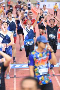 BIB: 6961, 8097
                            <button type="button" onclick="openModal(4633082)" class="btn btn-primary btn-sm float-right btn-popup" data-toggle="modal" data-target=".modal-high-quality">
                        <i class="fas fa-shopping-cart"></i> Add to Cart
                    </button>
                                            <button type="button" onclick="isThisMe(4633082, true)" class="btn btn-success btn-sm float-right btn-popup btn-isme hidden" data-toggle="tooltip" data-placement="bottom" title="นี่คือรูปของคุณใช่ไหม คลิกที่นี่เพื่อเอาเข้าอัลบั้ม">
                        <i class="fas fa-plus"></i> Add to album
                    </button>
                    <button type="button" onclick="isThisMe(4633082, false)" class="btn btn-warning btn-sm float-right btn-popup btn-isnotme hidden">
                        <i class="fas fa-ban"></i> Remove from album
                    </button>