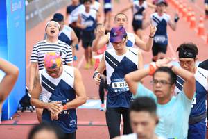 BIB: 825
                            <button type="button" onclick="openModal(4635874)" class="btn btn-primary btn-sm float-right btn-popup" data-toggle="modal" data-target=".modal-high-quality">
                        <i class="fas fa-shopping-cart"></i> Add to Cart
                    </button>
                                            <button type="button" onclick="isThisMe(4635874, true)" class="btn btn-success btn-sm float-right btn-popup btn-isme hidden" data-toggle="tooltip" data-placement="bottom" title="นี่คือรูปของคุณใช่ไหม คลิกที่นี่เพื่อเอาเข้าอัลบั้ม">
                        <i class="fas fa-plus"></i> Add to album
                    </button>
                    <button type="button" onclick="isThisMe(4635874, false)" class="btn btn-warning btn-sm float-right btn-popup btn-isnotme hidden">
                        <i class="fas fa-ban"></i> Remove from album
                    </button>