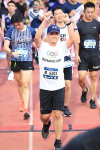 BIB: 6006, 5234, 6303
                            <button type="button" onclick="openModal(4632824)" class="btn btn-primary btn-sm float-right btn-popup" data-toggle="modal" data-target=".modal-high-quality">
                        <i class="fas fa-shopping-cart"></i> Add to Cart
                    </button>
                                            <button type="button" onclick="isThisMe(4632824, true)" class="btn btn-success btn-sm float-right btn-popup btn-isme hidden" data-toggle="tooltip" data-placement="bottom" title="นี่คือรูปของคุณใช่ไหม คลิกที่นี่เพื่อเอาเข้าอัลบั้ม">
                        <i class="fas fa-plus"></i> Add to album
                    </button>
                    <button type="button" onclick="isThisMe(4632824, false)" class="btn btn-warning btn-sm float-right btn-popup btn-isnotme hidden">
                        <i class="fas fa-ban"></i> Remove from album
                    </button>