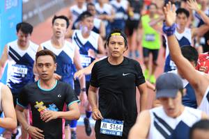 BIB: 5164
                            <button type="button" onclick="openModal(4633840)" class="btn btn-primary btn-sm float-right btn-popup" data-toggle="modal" data-target=".modal-high-quality">
                        <i class="fas fa-shopping-cart"></i> Add to Cart
                    </button>
                                            <button type="button" onclick="isThisMe(4633840, true)" class="btn btn-success btn-sm float-right btn-popup btn-isme hidden" data-toggle="tooltip" data-placement="bottom" title="นี่คือรูปของคุณใช่ไหม คลิกที่นี่เพื่อเอาเข้าอัลบั้ม">
                        <i class="fas fa-plus"></i> Add to album
                    </button>
                    <button type="button" onclick="isThisMe(4633840, false)" class="btn btn-warning btn-sm float-right btn-popup btn-isnotme hidden">
                        <i class="fas fa-ban"></i> Remove from album
                    </button>