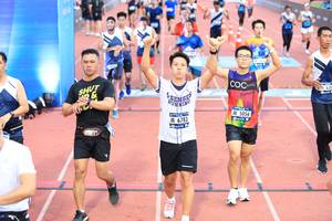 BIB: 630, 5056, 6783
                            <button type="button" onclick="openModal(4633164)" class="btn btn-primary btn-sm float-right btn-popup" data-toggle="modal" data-target=".modal-high-quality">
                        <i class="fas fa-shopping-cart"></i> Add to Cart
                    </button>
                                            <button type="button" onclick="isThisMe(4633164, true)" class="btn btn-success btn-sm float-right btn-popup btn-isme hidden" data-toggle="tooltip" data-placement="bottom" title="นี่คือรูปของคุณใช่ไหม คลิกที่นี่เพื่อเอาเข้าอัลบั้ม">
                        <i class="fas fa-plus"></i> Add to album
                    </button>
                    <button type="button" onclick="isThisMe(4633164, false)" class="btn btn-warning btn-sm float-right btn-popup btn-isnotme hidden">
                        <i class="fas fa-ban"></i> Remove from album
                    </button>