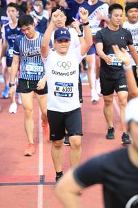 BIB: 600, 5234, 6303
                            <button type="button" onclick="openModal(4632822)" class="btn btn-primary btn-sm float-right btn-popup" data-toggle="modal" data-target=".modal-high-quality">
                        <i class="fas fa-shopping-cart"></i> Add to Cart
                    </button>
                                            <button type="button" onclick="isThisMe(4632822, true)" class="btn btn-success btn-sm float-right btn-popup btn-isme hidden" data-toggle="tooltip" data-placement="bottom" title="นี่คือรูปของคุณใช่ไหม คลิกที่นี่เพื่อเอาเข้าอัลบั้ม">
                        <i class="fas fa-plus"></i> Add to album
                    </button>
                    <button type="button" onclick="isThisMe(4632822, false)" class="btn btn-warning btn-sm float-right btn-popup btn-isnotme hidden">
                        <i class="fas fa-ban"></i> Remove from album
                    </button>