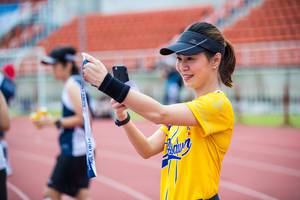 BIB: 110
                            <button type="button" onclick="openModal(4727714)" class="btn btn-primary btn-sm float-right btn-popup" data-toggle="modal" data-target=".modal-high-quality">
                        <i class="fas fa-shopping-cart"></i> Add to Cart
                    </button>
                                            <button type="button" onclick="isThisMe(4727714, true)" class="btn btn-success btn-sm float-right btn-popup btn-isme hidden" data-toggle="tooltip" data-placement="bottom" title="นี่คือรูปของคุณใช่ไหม คลิกที่นี่เพื่อเอาเข้าอัลบั้ม">
                        <i class="fas fa-plus"></i> Add to album
                    </button>
                    <button type="button" onclick="isThisMe(4727714, false)" class="btn btn-warning btn-sm float-right btn-popup btn-isnotme hidden">
                        <i class="fas fa-ban"></i> Remove from album
                    </button>