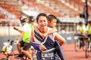 BIB: 7611
                            <button type="button" onclick="openModal(4729531)" class="btn btn-primary btn-sm float-right btn-popup" data-toggle="modal" data-target=".modal-high-quality">
                        <i class="fas fa-shopping-cart"></i> Add to Cart
                    </button>
                                            <button type="button" onclick="isThisMe(4729531, true)" class="btn btn-success btn-sm float-right btn-popup btn-isme hidden" data-toggle="tooltip" data-placement="bottom" title="นี่คือรูปของคุณใช่ไหม คลิกที่นี่เพื่อเอาเข้าอัลบั้ม">
                        <i class="fas fa-plus"></i> Add to album
                    </button>
                    <button type="button" onclick="isThisMe(4729531, false)" class="btn btn-warning btn-sm float-right btn-popup btn-isnotme hidden">
                        <i class="fas fa-ban"></i> Remove from album
                    </button>