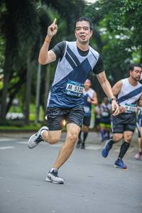 BIB: 5133, 5071
                            <button type="button" onclick="openModal(4710017)" class="btn btn-primary btn-sm float-right btn-popup" data-toggle="modal" data-target=".modal-high-quality">
                        <i class="fas fa-shopping-cart"></i> Add to Cart
                    </button>
                                            <button type="button" onclick="isThisMe(4710017, true)" class="btn btn-success btn-sm float-right btn-popup btn-isme hidden" data-toggle="tooltip" data-placement="bottom" title="นี่คือรูปของคุณใช่ไหม คลิกที่นี่เพื่อเอาเข้าอัลบั้ม">
                        <i class="fas fa-plus"></i> Add to album
                    </button>
                    <button type="button" onclick="isThisMe(4710017, false)" class="btn btn-warning btn-sm float-right btn-popup btn-isnotme hidden">
                        <i class="fas fa-ban"></i> Remove from album
                    </button>