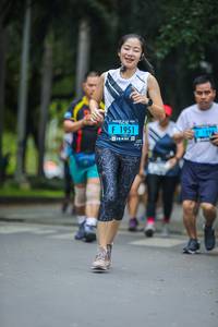 BIB: 1951
                            <button type="button" onclick="openModal(4711133)" class="btn btn-primary btn-sm float-right btn-popup" data-toggle="modal" data-target=".modal-high-quality">
                        <i class="fas fa-shopping-cart"></i> Add to Cart
                    </button>
                                            <button type="button" onclick="isThisMe(4711133, true)" class="btn btn-success btn-sm float-right btn-popup btn-isme hidden" data-toggle="tooltip" data-placement="bottom" title="นี่คือรูปของคุณใช่ไหม คลิกที่นี่เพื่อเอาเข้าอัลบั้ม">
                        <i class="fas fa-plus"></i> Add to album
                    </button>
                    <button type="button" onclick="isThisMe(4711133, false)" class="btn btn-warning btn-sm float-right btn-popup btn-isnotme hidden">
                        <i class="fas fa-ban"></i> Remove from album
                    </button>