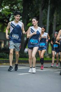 BIB: 7650, 2109
                            <button type="button" onclick="openModal(4711065)" class="btn btn-primary btn-sm float-right btn-popup" data-toggle="modal" data-target=".modal-high-quality">
                        <i class="fas fa-shopping-cart"></i> Add to Cart
                    </button>
                                            <button type="button" onclick="isThisMe(4711065, true)" class="btn btn-success btn-sm float-right btn-popup btn-isme hidden" data-toggle="tooltip" data-placement="bottom" title="นี่คือรูปของคุณใช่ไหม คลิกที่นี่เพื่อเอาเข้าอัลบั้ม">
                        <i class="fas fa-plus"></i> Add to album
                    </button>
                    <button type="button" onclick="isThisMe(4711065, false)" class="btn btn-warning btn-sm float-right btn-popup btn-isnotme hidden">
                        <i class="fas fa-ban"></i> Remove from album
                    </button>