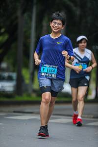 BIB: 1544
                            <button type="button" onclick="openModal(4711579)" class="btn btn-primary btn-sm float-right btn-popup" data-toggle="modal" data-target=".modal-high-quality">
                        <i class="fas fa-shopping-cart"></i> Add to Cart
                    </button>
                                            <button type="button" onclick="isThisMe(4711579, true)" class="btn btn-success btn-sm float-right btn-popup btn-isme hidden" data-toggle="tooltip" data-placement="bottom" title="นี่คือรูปของคุณใช่ไหม คลิกที่นี่เพื่อเอาเข้าอัลบั้ม">
                        <i class="fas fa-plus"></i> Add to album
                    </button>
                    <button type="button" onclick="isThisMe(4711579, false)" class="btn btn-warning btn-sm float-right btn-popup btn-isnotme hidden">
                        <i class="fas fa-ban"></i> Remove from album
                    </button>