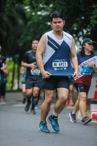 BIB: 6921, 2457
                            <button type="button" onclick="openModal(4711316)" class="btn btn-primary btn-sm float-right btn-popup" data-toggle="modal" data-target=".modal-high-quality">
                        <i class="fas fa-shopping-cart"></i> Add to Cart
                    </button>
                                            <button type="button" onclick="isThisMe(4711316, true)" class="btn btn-success btn-sm float-right btn-popup btn-isme hidden" data-toggle="tooltip" data-placement="bottom" title="นี่คือรูปของคุณใช่ไหม คลิกที่นี่เพื่อเอาเข้าอัลบั้ม">
                        <i class="fas fa-plus"></i> Add to album
                    </button>
                    <button type="button" onclick="isThisMe(4711316, false)" class="btn btn-warning btn-sm float-right btn-popup btn-isnotme hidden">
                        <i class="fas fa-ban"></i> Remove from album
                    </button>