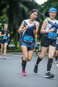 BIB: 1533, 1237
                            <button type="button" onclick="openModal(4711079)" class="btn btn-primary btn-sm float-right btn-popup" data-toggle="modal" data-target=".modal-high-quality">
                        <i class="fas fa-shopping-cart"></i> Add to Cart
                    </button>
                                            <button type="button" onclick="isThisMe(4711079, true)" class="btn btn-success btn-sm float-right btn-popup btn-isme hidden" data-toggle="tooltip" data-placement="bottom" title="นี่คือรูปของคุณใช่ไหม คลิกที่นี่เพื่อเอาเข้าอัลบั้ม">
                        <i class="fas fa-plus"></i> Add to album
                    </button>
                    <button type="button" onclick="isThisMe(4711079, false)" class="btn btn-warning btn-sm float-right btn-popup btn-isnotme hidden">
                        <i class="fas fa-ban"></i> Remove from album
                    </button>