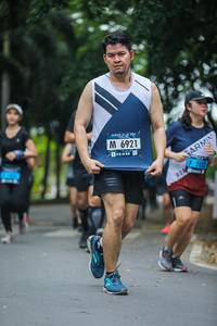 BIB: 6921, 2457
                            <button type="button" onclick="openModal(4711314)" class="btn btn-primary btn-sm float-right btn-popup" data-toggle="modal" data-target=".modal-high-quality">
                        <i class="fas fa-shopping-cart"></i> Add to Cart
                    </button>
                                            <button type="button" onclick="isThisMe(4711314, true)" class="btn btn-success btn-sm float-right btn-popup btn-isme hidden" data-toggle="tooltip" data-placement="bottom" title="นี่คือรูปของคุณใช่ไหม คลิกที่นี่เพื่อเอาเข้าอัลบั้ม">
                        <i class="fas fa-plus"></i> Add to album
                    </button>
                    <button type="button" onclick="isThisMe(4711314, false)" class="btn btn-warning btn-sm float-right btn-popup btn-isnotme hidden">
                        <i class="fas fa-ban"></i> Remove from album
                    </button>