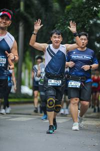 BIB: 384, 5923, 7251
                            <button type="button" onclick="openModal(4710737)" class="btn btn-primary btn-sm float-right btn-popup" data-toggle="modal" data-target=".modal-high-quality">
                        <i class="fas fa-shopping-cart"></i> Add to Cart
                    </button>
                                            <button type="button" onclick="isThisMe(4710737, true)" class="btn btn-success btn-sm float-right btn-popup btn-isme hidden" data-toggle="tooltip" data-placement="bottom" title="นี่คือรูปของคุณใช่ไหม คลิกที่นี่เพื่อเอาเข้าอัลบั้ม">
                        <i class="fas fa-plus"></i> Add to album
                    </button>
                    <button type="button" onclick="isThisMe(4710737, false)" class="btn btn-warning btn-sm float-right btn-popup btn-isnotme hidden">
                        <i class="fas fa-ban"></i> Remove from album
                    </button>