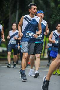 BIB: 730, 216
                            <button type="button" onclick="openModal(4711832)" class="btn btn-primary btn-sm float-right btn-popup" data-toggle="modal" data-target=".modal-high-quality">
                        <i class="fas fa-shopping-cart"></i> Add to Cart
                    </button>
                                            <button type="button" onclick="isThisMe(4711832, true)" class="btn btn-success btn-sm float-right btn-popup btn-isme hidden" data-toggle="tooltip" data-placement="bottom" title="นี่คือรูปของคุณใช่ไหม คลิกที่นี่เพื่อเอาเข้าอัลบั้ม">
                        <i class="fas fa-plus"></i> Add to album
                    </button>
                    <button type="button" onclick="isThisMe(4711832, false)" class="btn btn-warning btn-sm float-right btn-popup btn-isnotme hidden">
                        <i class="fas fa-ban"></i> Remove from album
                    </button>