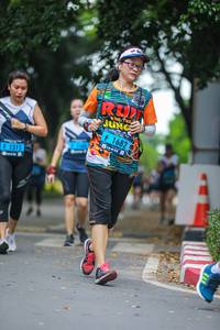 BIB: 1682, 1315
                            <button type="button" onclick="openModal(4712521)" class="btn btn-primary btn-sm float-right btn-popup" data-toggle="modal" data-target=".modal-high-quality">
                        <i class="fas fa-shopping-cart"></i> Add to Cart
                    </button>
                                            <button type="button" onclick="isThisMe(4712521, true)" class="btn btn-success btn-sm float-right btn-popup btn-isme hidden" data-toggle="tooltip" data-placement="bottom" title="นี่คือรูปของคุณใช่ไหม คลิกที่นี่เพื่อเอาเข้าอัลบั้ม">
                        <i class="fas fa-plus"></i> Add to album
                    </button>
                    <button type="button" onclick="isThisMe(4712521, false)" class="btn btn-warning btn-sm float-right btn-popup btn-isnotme hidden">
                        <i class="fas fa-ban"></i> Remove from album
                    </button>