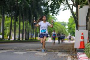 BIB: 1765
                            <button type="button" onclick="openModal(4713657)" class="btn btn-primary btn-sm float-right btn-popup" data-toggle="modal" data-target=".modal-high-quality">
                        <i class="fas fa-shopping-cart"></i> Add to Cart
                    </button>
                                            <button type="button" onclick="isThisMe(4713657, true)" class="btn btn-success btn-sm float-right btn-popup btn-isme hidden" data-toggle="tooltip" data-placement="bottom" title="นี่คือรูปของคุณใช่ไหม คลิกที่นี่เพื่อเอาเข้าอัลบั้ม">
                        <i class="fas fa-plus"></i> Add to album
                    </button>
                    <button type="button" onclick="isThisMe(4713657, false)" class="btn btn-warning btn-sm float-right btn-popup btn-isnotme hidden">
                        <i class="fas fa-ban"></i> Remove from album
                    </button>