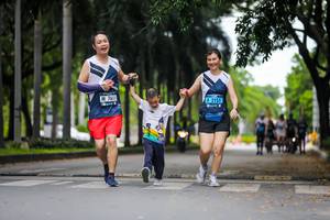 BIB: 7611, 211
                            <button type="button" onclick="openModal(4714554)" class="btn btn-primary btn-sm float-right btn-popup" data-toggle="modal" data-target=".modal-high-quality">
                        <i class="fas fa-shopping-cart"></i> Add to Cart
                    </button>
                                            <button type="button" onclick="isThisMe(4714554, true)" class="btn btn-success btn-sm float-right btn-popup btn-isme hidden" data-toggle="tooltip" data-placement="bottom" title="นี่คือรูปของคุณใช่ไหม คลิกที่นี่เพื่อเอาเข้าอัลบั้ม">
                        <i class="fas fa-plus"></i> Add to album
                    </button>
                    <button type="button" onclick="isThisMe(4714554, false)" class="btn btn-warning btn-sm float-right btn-popup btn-isnotme hidden">
                        <i class="fas fa-ban"></i> Remove from album
                    </button>