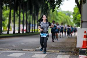 BIB: 1585
                            <button type="button" onclick="openModal(4714098)" class="btn btn-primary btn-sm float-right btn-popup" data-toggle="modal" data-target=".modal-high-quality">
                        <i class="fas fa-shopping-cart"></i> Add to Cart
                    </button>
                                            <button type="button" onclick="isThisMe(4714098, true)" class="btn btn-success btn-sm float-right btn-popup btn-isme hidden" data-toggle="tooltip" data-placement="bottom" title="นี่คือรูปของคุณใช่ไหม คลิกที่นี่เพื่อเอาเข้าอัลบั้ม">
                        <i class="fas fa-plus"></i> Add to album
                    </button>
                    <button type="button" onclick="isThisMe(4714098, false)" class="btn btn-warning btn-sm float-right btn-popup btn-isnotme hidden">
                        <i class="fas fa-ban"></i> Remove from album
                    </button>