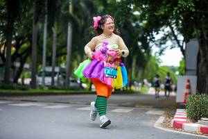 BIB: 1477
                            <button type="button" onclick="openModal(4714428)" class="btn btn-primary btn-sm float-right btn-popup" data-toggle="modal" data-target=".modal-high-quality">
                        <i class="fas fa-shopping-cart"></i> Add to Cart
                    </button>
                                            <button type="button" onclick="isThisMe(4714428, true)" class="btn btn-success btn-sm float-right btn-popup btn-isme hidden" data-toggle="tooltip" data-placement="bottom" title="นี่คือรูปของคุณใช่ไหม คลิกที่นี่เพื่อเอาเข้าอัลบั้ม">
                        <i class="fas fa-plus"></i> Add to album
                    </button>
                    <button type="button" onclick="isThisMe(4714428, false)" class="btn btn-warning btn-sm float-right btn-popup btn-isnotme hidden">
                        <i class="fas fa-ban"></i> Remove from album
                    </button>