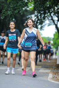 BIB: 2645, 1764
                            <button type="button" onclick="openModal(4713886)" class="btn btn-primary btn-sm float-right btn-popup" data-toggle="modal" data-target=".modal-high-quality">
                        <i class="fas fa-shopping-cart"></i> Add to Cart
                    </button>
                                            <button type="button" onclick="isThisMe(4713886, true)" class="btn btn-success btn-sm float-right btn-popup btn-isme hidden" data-toggle="tooltip" data-placement="bottom" title="นี่คือรูปของคุณใช่ไหม คลิกที่นี่เพื่อเอาเข้าอัลบั้ม">
                        <i class="fas fa-plus"></i> Add to album
                    </button>
                    <button type="button" onclick="isThisMe(4713886, false)" class="btn btn-warning btn-sm float-right btn-popup btn-isnotme hidden">
                        <i class="fas fa-ban"></i> Remove from album
                    </button>