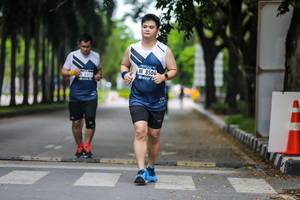 BIB: 850
                            <button type="button" onclick="openModal(4714275)" class="btn btn-primary btn-sm float-right btn-popup" data-toggle="modal" data-target=".modal-high-quality">
                        <i class="fas fa-shopping-cart"></i> Add to Cart
                    </button>
                                            <button type="button" onclick="isThisMe(4714275, true)" class="btn btn-success btn-sm float-right btn-popup btn-isme hidden" data-toggle="tooltip" data-placement="bottom" title="นี่คือรูปของคุณใช่ไหม คลิกที่นี่เพื่อเอาเข้าอัลบั้ม">
                        <i class="fas fa-plus"></i> Add to album
                    </button>
                    <button type="button" onclick="isThisMe(4714275, false)" class="btn btn-warning btn-sm float-right btn-popup btn-isnotme hidden">
                        <i class="fas fa-ban"></i> Remove from album
                    </button>