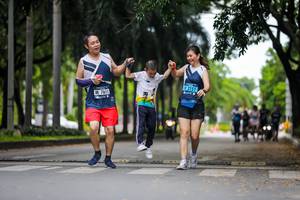 BIB: 21511, 7611
                            <button type="button" onclick="openModal(4714552)" class="btn btn-primary btn-sm float-right btn-popup" data-toggle="modal" data-target=".modal-high-quality">
                        <i class="fas fa-shopping-cart"></i> Add to Cart
                    </button>
                                            <button type="button" onclick="isThisMe(4714552, true)" class="btn btn-success btn-sm float-right btn-popup btn-isme hidden" data-toggle="tooltip" data-placement="bottom" title="นี่คือรูปของคุณใช่ไหม คลิกที่นี่เพื่อเอาเข้าอัลบั้ม">
                        <i class="fas fa-plus"></i> Add to album
                    </button>
                    <button type="button" onclick="isThisMe(4714552, false)" class="btn btn-warning btn-sm float-right btn-popup btn-isnotme hidden">
                        <i class="fas fa-ban"></i> Remove from album
                    </button>