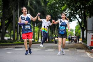 BIB: 7611, 2151
                            <button type="button" onclick="openModal(4714576)" class="btn btn-primary btn-sm float-right btn-popup" data-toggle="modal" data-target=".modal-high-quality">
                        <i class="fas fa-shopping-cart"></i> Add to Cart
                    </button>
                                            <button type="button" onclick="isThisMe(4714576, true)" class="btn btn-success btn-sm float-right btn-popup btn-isme hidden" data-toggle="tooltip" data-placement="bottom" title="นี่คือรูปของคุณใช่ไหม คลิกที่นี่เพื่อเอาเข้าอัลบั้ม">
                        <i class="fas fa-plus"></i> Add to album
                    </button>
                    <button type="button" onclick="isThisMe(4714576, false)" class="btn btn-warning btn-sm float-right btn-popup btn-isnotme hidden">
                        <i class="fas fa-ban"></i> Remove from album
                    </button>