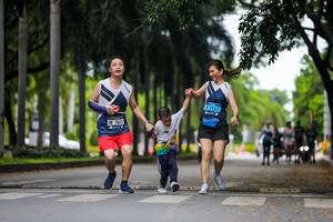 BIB: 2151, 7611
                            <button type="button" onclick="openModal(4714549)" class="btn btn-primary btn-sm float-right btn-popup" data-toggle="modal" data-target=".modal-high-quality">
                        <i class="fas fa-shopping-cart"></i> Add to Cart
                    </button>
                                            <button type="button" onclick="isThisMe(4714549, true)" class="btn btn-success btn-sm float-right btn-popup btn-isme hidden" data-toggle="tooltip" data-placement="bottom" title="นี่คือรูปของคุณใช่ไหม คลิกที่นี่เพื่อเอาเข้าอัลบั้ม">
                        <i class="fas fa-plus"></i> Add to album
                    </button>
                    <button type="button" onclick="isThisMe(4714549, false)" class="btn btn-warning btn-sm float-right btn-popup btn-isnotme hidden">
                        <i class="fas fa-ban"></i> Remove from album
                    </button>