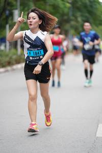 BIB: 1841
                            <button type="button" onclick="openModal(4613464)" class="btn btn-primary btn-sm float-right btn-popup" data-toggle="modal" data-target=".modal-high-quality">
                        <i class="fas fa-shopping-cart"></i> Add to Cart
                    </button>
                                            <button type="button" onclick="isThisMe(4613464, true)" class="btn btn-success btn-sm float-right btn-popup btn-isme hidden" data-toggle="tooltip" data-placement="bottom" title="นี่คือรูปของคุณใช่ไหม คลิกที่นี่เพื่อเอาเข้าอัลบั้ม">
                        <i class="fas fa-plus"></i> Add to album
                    </button>
                    <button type="button" onclick="isThisMe(4613464, false)" class="btn btn-warning btn-sm float-right btn-popup btn-isnotme hidden">
                        <i class="fas fa-ban"></i> Remove from album
                    </button>