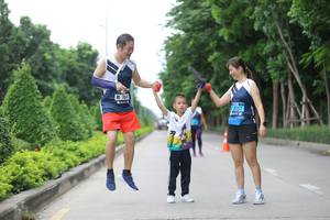 BIB: 761, 215
                            <button type="button" onclick="openModal(4623243)" class="btn btn-primary btn-sm float-right btn-popup" data-toggle="modal" data-target=".modal-high-quality">
                        <i class="fas fa-shopping-cart"></i> Add to Cart
                    </button>
                                            <button type="button" onclick="isThisMe(4623243, true)" class="btn btn-success btn-sm float-right btn-popup btn-isme hidden" data-toggle="tooltip" data-placement="bottom" title="นี่คือรูปของคุณใช่ไหม คลิกที่นี่เพื่อเอาเข้าอัลบั้ม">
                        <i class="fas fa-plus"></i> Add to album
                    </button>
                    <button type="button" onclick="isThisMe(4623243, false)" class="btn btn-warning btn-sm float-right btn-popup btn-isnotme hidden">
                        <i class="fas fa-ban"></i> Remove from album
                    </button>