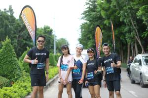 BIB: 2646, 782
                            <button type="button" onclick="openModal(4624647)" class="btn btn-primary btn-sm float-right btn-popup" data-toggle="modal" data-target=".modal-high-quality">
                        <i class="fas fa-shopping-cart"></i> Add to Cart
                    </button>
                                            <button type="button" onclick="isThisMe(4624647, true)" class="btn btn-success btn-sm float-right btn-popup btn-isme hidden" data-toggle="tooltip" data-placement="bottom" title="นี่คือรูปของคุณใช่ไหม คลิกที่นี่เพื่อเอาเข้าอัลบั้ม">
                        <i class="fas fa-plus"></i> Add to album
                    </button>
                    <button type="button" onclick="isThisMe(4624647, false)" class="btn btn-warning btn-sm float-right btn-popup btn-isnotme hidden">
                        <i class="fas fa-ban"></i> Remove from album
                    </button>