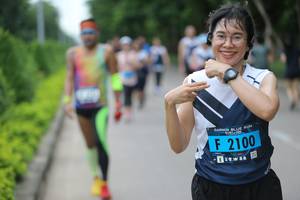 BIB: 2100
                            <button type="button" onclick="openModal(4642398)" class="btn btn-primary btn-sm float-right btn-popup" data-toggle="modal" data-target=".modal-high-quality">
                        <i class="fas fa-shopping-cart"></i> Add to Cart
                    </button>
                                            <button type="button" onclick="isThisMe(4642398, true)" class="btn btn-success btn-sm float-right btn-popup btn-isme hidden" data-toggle="tooltip" data-placement="bottom" title="นี่คือรูปของคุณใช่ไหม คลิกที่นี่เพื่อเอาเข้าอัลบั้ม">
                        <i class="fas fa-plus"></i> Add to album
                    </button>
                    <button type="button" onclick="isThisMe(4642398, false)" class="btn btn-warning btn-sm float-right btn-popup btn-isnotme hidden">
                        <i class="fas fa-ban"></i> Remove from album
                    </button>