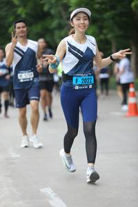 BIB: 5754, 2022
                            <button type="button" onclick="openModal(4647923)" class="btn btn-primary btn-sm float-right btn-popup" data-toggle="modal" data-target=".modal-high-quality">
                        <i class="fas fa-shopping-cart"></i> Add to Cart
                    </button>
                                            <button type="button" onclick="isThisMe(4647923, true)" class="btn btn-success btn-sm float-right btn-popup btn-isme hidden" data-toggle="tooltip" data-placement="bottom" title="นี่คือรูปของคุณใช่ไหม คลิกที่นี่เพื่อเอาเข้าอัลบั้ม">
                        <i class="fas fa-plus"></i> Add to album
                    </button>
                    <button type="button" onclick="isThisMe(4647923, false)" class="btn btn-warning btn-sm float-right btn-popup btn-isnotme hidden">
                        <i class="fas fa-ban"></i> Remove from album
                    </button>