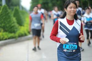 BIB: 1354
                            <button type="button" onclick="openModal(4648314)" class="btn btn-primary btn-sm float-right btn-popup" data-toggle="modal" data-target=".modal-high-quality">
                        <i class="fas fa-shopping-cart"></i> Add to Cart
                    </button>
                                            <button type="button" onclick="isThisMe(4648314, true)" class="btn btn-success btn-sm float-right btn-popup btn-isme hidden" data-toggle="tooltip" data-placement="bottom" title="นี่คือรูปของคุณใช่ไหม คลิกที่นี่เพื่อเอาเข้าอัลบั้ม">
                        <i class="fas fa-plus"></i> Add to album
                    </button>
                    <button type="button" onclick="isThisMe(4648314, false)" class="btn btn-warning btn-sm float-right btn-popup btn-isnotme hidden">
                        <i class="fas fa-ban"></i> Remove from album
                    </button>