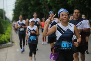 BIB: 1100
                            <button type="button" onclick="openModal(4649861)" class="btn btn-primary btn-sm float-right btn-popup" data-toggle="modal" data-target=".modal-high-quality">
                        <i class="fas fa-shopping-cart"></i> Add to Cart
                    </button>
                                            <button type="button" onclick="isThisMe(4649861, true)" class="btn btn-success btn-sm float-right btn-popup btn-isme hidden" data-toggle="tooltip" data-placement="bottom" title="นี่คือรูปของคุณใช่ไหม คลิกที่นี่เพื่อเอาเข้าอัลบั้ม">
                        <i class="fas fa-plus"></i> Add to album
                    </button>
                    <button type="button" onclick="isThisMe(4649861, false)" class="btn btn-warning btn-sm float-right btn-popup btn-isnotme hidden">
                        <i class="fas fa-ban"></i> Remove from album
                    </button>