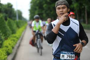 BIB: 7984
                            <button type="button" onclick="openModal(4642170)" class="btn btn-primary btn-sm float-right btn-popup" data-toggle="modal" data-target=".modal-high-quality">
                        <i class="fas fa-shopping-cart"></i> Add to Cart
                    </button>
                                            <button type="button" onclick="isThisMe(4642170, true)" class="btn btn-success btn-sm float-right btn-popup btn-isme hidden" data-toggle="tooltip" data-placement="bottom" title="นี่คือรูปของคุณใช่ไหม คลิกที่นี่เพื่อเอาเข้าอัลบั้ม">
                        <i class="fas fa-plus"></i> Add to album
                    </button>
                    <button type="button" onclick="isThisMe(4642170, false)" class="btn btn-warning btn-sm float-right btn-popup btn-isnotme hidden">
                        <i class="fas fa-ban"></i> Remove from album
                    </button>