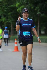 BIB: 1570
                            <button type="button" onclick="openModal(4650836)" class="btn btn-primary btn-sm float-right btn-popup" data-toggle="modal" data-target=".modal-high-quality">
                        <i class="fas fa-shopping-cart"></i> Add to Cart
                    </button>
                                            <button type="button" onclick="isThisMe(4650836, true)" class="btn btn-success btn-sm float-right btn-popup btn-isme hidden" data-toggle="tooltip" data-placement="bottom" title="นี่คือรูปของคุณใช่ไหม คลิกที่นี่เพื่อเอาเข้าอัลบั้ม">
                        <i class="fas fa-plus"></i> Add to album
                    </button>
                    <button type="button" onclick="isThisMe(4650836, false)" class="btn btn-warning btn-sm float-right btn-popup btn-isnotme hidden">
                        <i class="fas fa-ban"></i> Remove from album
                    </button>