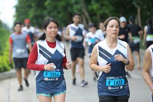 BIB: 1354, 1423
                            <button type="button" onclick="openModal(4648282)" class="btn btn-primary btn-sm float-right btn-popup" data-toggle="modal" data-target=".modal-high-quality">
                        <i class="fas fa-shopping-cart"></i> Add to Cart
                    </button>
                                            <button type="button" onclick="isThisMe(4648282, true)" class="btn btn-success btn-sm float-right btn-popup btn-isme hidden" data-toggle="tooltip" data-placement="bottom" title="นี่คือรูปของคุณใช่ไหม คลิกที่นี่เพื่อเอาเข้าอัลบั้ม">
                        <i class="fas fa-plus"></i> Add to album
                    </button>
                    <button type="button" onclick="isThisMe(4648282, false)" class="btn btn-warning btn-sm float-right btn-popup btn-isnotme hidden">
                        <i class="fas fa-ban"></i> Remove from album
                    </button>