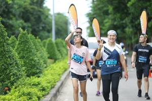 BIB: 2646, 2182
                            <button type="button" onclick="openModal(4624137)" class="btn btn-primary btn-sm float-right btn-popup" data-toggle="modal" data-target=".modal-high-quality">
                        <i class="fas fa-shopping-cart"></i> Add to Cart
                    </button>
                                            <button type="button" onclick="isThisMe(4624137, true)" class="btn btn-success btn-sm float-right btn-popup btn-isme hidden" data-toggle="tooltip" data-placement="bottom" title="นี่คือรูปของคุณใช่ไหม คลิกที่นี่เพื่อเอาเข้าอัลบั้ม">
                        <i class="fas fa-plus"></i> Add to album
                    </button>
                    <button type="button" onclick="isThisMe(4624137, false)" class="btn btn-warning btn-sm float-right btn-popup btn-isnotme hidden">
                        <i class="fas fa-ban"></i> Remove from album
                    </button>