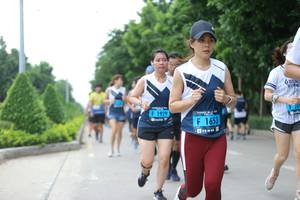 BIB: 1929, 1653
                            <button type="button" onclick="openModal(4657052)" class="btn btn-primary btn-sm float-right btn-popup" data-toggle="modal" data-target=".modal-high-quality">
                        <i class="fas fa-shopping-cart"></i> Add to Cart
                    </button>
                                            <button type="button" onclick="isThisMe(4657052, true)" class="btn btn-success btn-sm float-right btn-popup btn-isme hidden" data-toggle="tooltip" data-placement="bottom" title="นี่คือรูปของคุณใช่ไหม คลิกที่นี่เพื่อเอาเข้าอัลบั้ม">
                        <i class="fas fa-plus"></i> Add to album
                    </button>
                    <button type="button" onclick="isThisMe(4657052, false)" class="btn btn-warning btn-sm float-right btn-popup btn-isnotme hidden">
                        <i class="fas fa-ban"></i> Remove from album
                    </button>