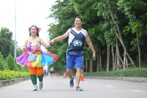 BIB: 7667, 1477
                            <button type="button" onclick="openModal(4619536)" class="btn btn-primary btn-sm float-right btn-popup" data-toggle="modal" data-target=".modal-high-quality">
                        <i class="fas fa-shopping-cart"></i> Add to Cart
                    </button>
                                            <button type="button" onclick="isThisMe(4619536, true)" class="btn btn-success btn-sm float-right btn-popup btn-isme hidden" data-toggle="tooltip" data-placement="bottom" title="นี่คือรูปของคุณใช่ไหม คลิกที่นี่เพื่อเอาเข้าอัลบั้ม">
                        <i class="fas fa-plus"></i> Add to album
                    </button>
                    <button type="button" onclick="isThisMe(4619536, false)" class="btn btn-warning btn-sm float-right btn-popup btn-isnotme hidden">
                        <i class="fas fa-ban"></i> Remove from album
                    </button>