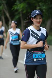 BIB: 2351
                            <button type="button" onclick="openModal(4643289)" class="btn btn-primary btn-sm float-right btn-popup" data-toggle="modal" data-target=".modal-high-quality">
                        <i class="fas fa-shopping-cart"></i> Add to Cart
                    </button>
                                            <button type="button" onclick="isThisMe(4643289, true)" class="btn btn-success btn-sm float-right btn-popup btn-isme hidden" data-toggle="tooltip" data-placement="bottom" title="นี่คือรูปของคุณใช่ไหม คลิกที่นี่เพื่อเอาเข้าอัลบั้ม">
                        <i class="fas fa-plus"></i> Add to album
                    </button>
                    <button type="button" onclick="isThisMe(4643289, false)" class="btn btn-warning btn-sm float-right btn-popup btn-isnotme hidden">
                        <i class="fas fa-ban"></i> Remove from album
                    </button>