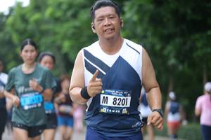 BIB: 8201, 048
                            <button type="button" onclick="openModal(4657304)" class="btn btn-primary btn-sm float-right btn-popup" data-toggle="modal" data-target=".modal-high-quality">
                        <i class="fas fa-shopping-cart"></i> Add to Cart
                    </button>
                                            <button type="button" onclick="isThisMe(4657304, true)" class="btn btn-success btn-sm float-right btn-popup btn-isme hidden" data-toggle="tooltip" data-placement="bottom" title="นี่คือรูปของคุณใช่ไหม คลิกที่นี่เพื่อเอาเข้าอัลบั้ม">
                        <i class="fas fa-plus"></i> Add to album
                    </button>
                    <button type="button" onclick="isThisMe(4657304, false)" class="btn btn-warning btn-sm float-right btn-popup btn-isnotme hidden">
                        <i class="fas fa-ban"></i> Remove from album
                    </button>