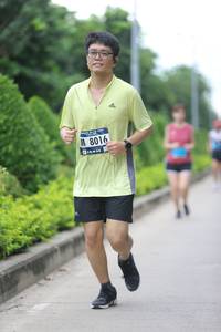 BIB: 8016
                            <button type="button" onclick="openModal(4633398)" class="btn btn-primary btn-sm float-right btn-popup" data-toggle="modal" data-target=".modal-high-quality">
                        <i class="fas fa-shopping-cart"></i> Add to Cart
                    </button>
                                            <button type="button" onclick="isThisMe(4633398, true)" class="btn btn-success btn-sm float-right btn-popup btn-isme hidden" data-toggle="tooltip" data-placement="bottom" title="นี่คือรูปของคุณใช่ไหม คลิกที่นี่เพื่อเอาเข้าอัลบั้ม">
                        <i class="fas fa-plus"></i> Add to album
                    </button>
                    <button type="button" onclick="isThisMe(4633398, false)" class="btn btn-warning btn-sm float-right btn-popup btn-isnotme hidden">
                        <i class="fas fa-ban"></i> Remove from album
                    </button>