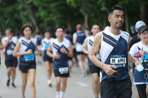 BIB: 6993
                            <button type="button" onclick="openModal(4648317)" class="btn btn-primary btn-sm float-right btn-popup" data-toggle="modal" data-target=".modal-high-quality">
                        <i class="fas fa-shopping-cart"></i> Add to Cart
                    </button>
                                            <button type="button" onclick="isThisMe(4648317, true)" class="btn btn-success btn-sm float-right btn-popup btn-isme hidden" data-toggle="tooltip" data-placement="bottom" title="นี่คือรูปของคุณใช่ไหม คลิกที่นี่เพื่อเอาเข้าอัลบั้ม">
                        <i class="fas fa-plus"></i> Add to album
                    </button>
                    <button type="button" onclick="isThisMe(4648317, false)" class="btn btn-warning btn-sm float-right btn-popup btn-isnotme hidden">
                        <i class="fas fa-ban"></i> Remove from album
                    </button>